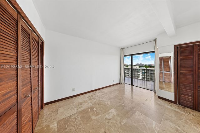 1800 NE 114th St 811, Miami, FL 33181