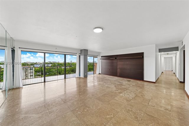 1800 NE 114th St 811, Miami, FL 33181