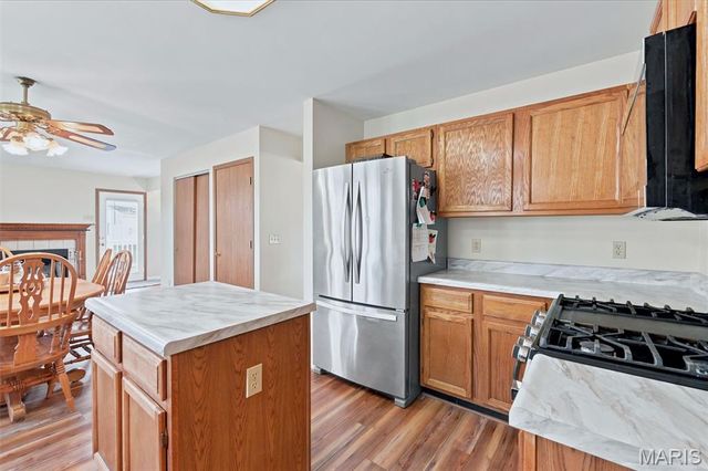 16337 Hampden Place, Florissant, MO 63034
