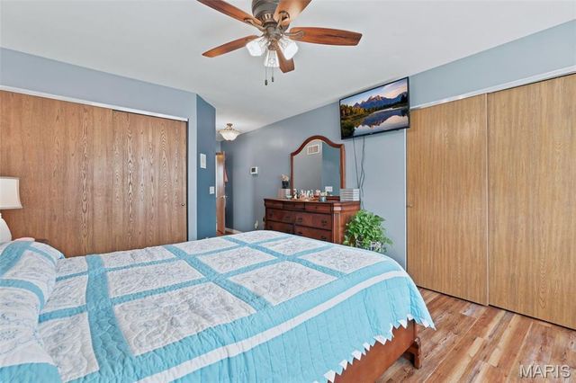 16337 Hampden Place, Florissant, MO 63034