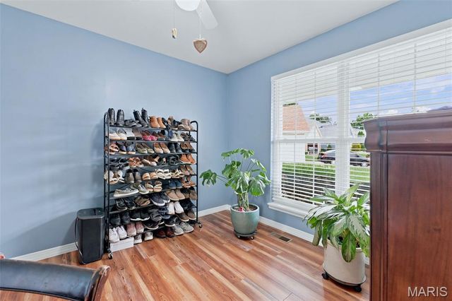 16337 Hampden Place, Florissant, MO 63034