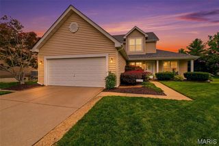 16337 Hampden Place, Florissant, MO 63034