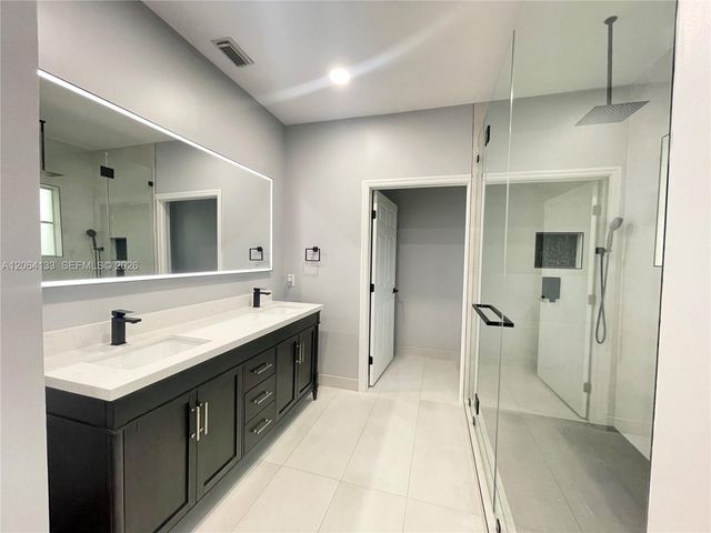 14121 SW 130th Ave, Miami, FL 33186