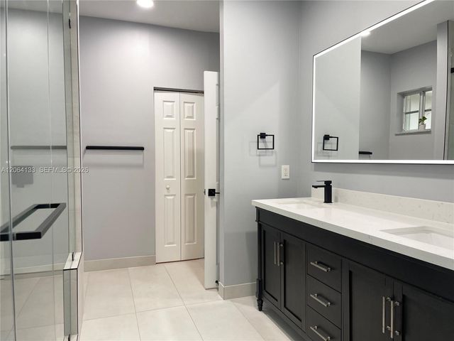 14121 SW 130th Ave, Miami, FL 33186