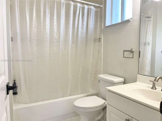 14121 SW 130th Ave, Miami, FL 33186