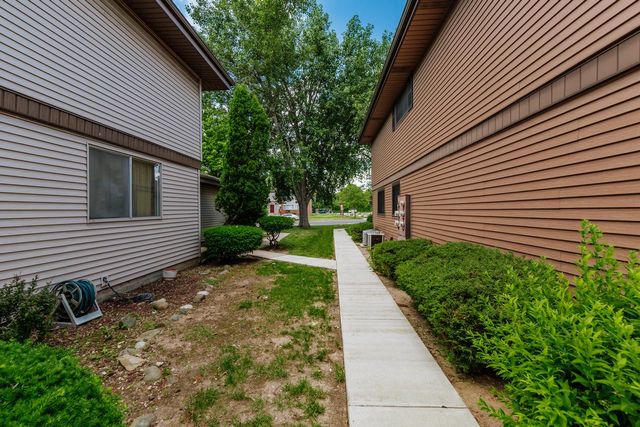 6988 N Raintree COURT #A, Milwaukee, WI 53223