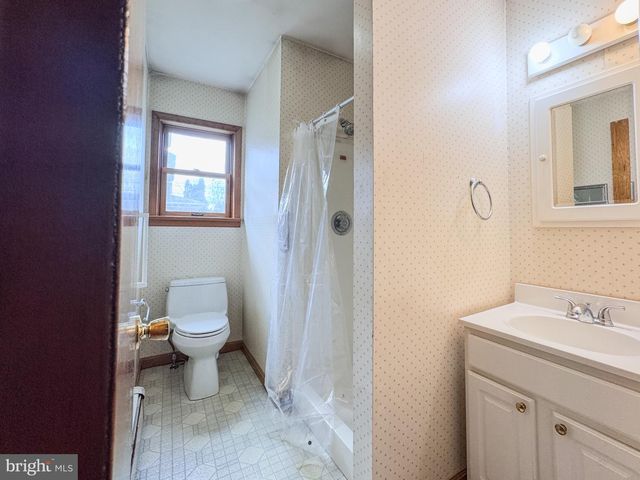 2203 FAIRVIEW AVE, Easton, PA 18042