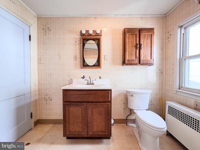 2203 FAIRVIEW AVE, Easton, PA 18042