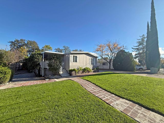 1127 Redwood Boulevard, Redding, CA 96003