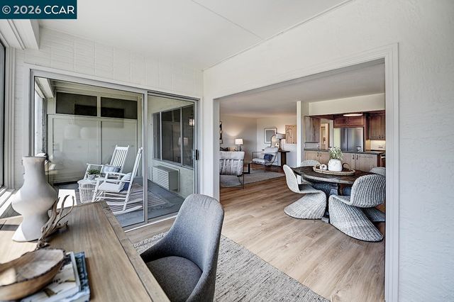 1941 Skycrest Dr 6, Walnut Creek, CA 94595