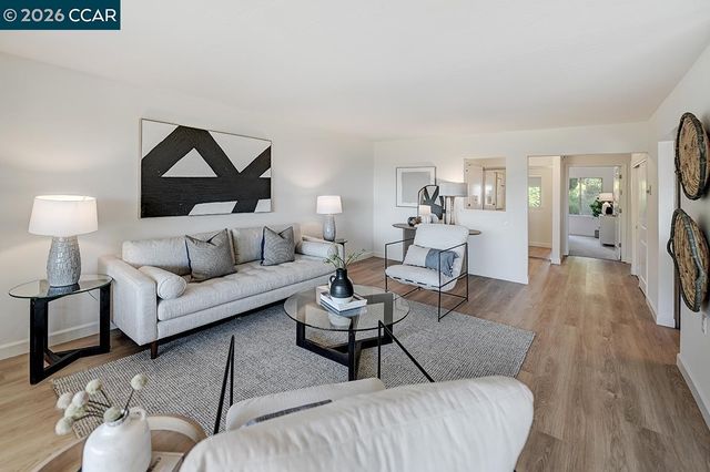1941 Skycrest Dr 6, Walnut Creek, CA 94595