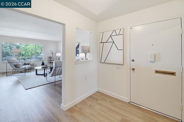 1941 Skycrest Dr 6, Walnut Creek, CA 94595