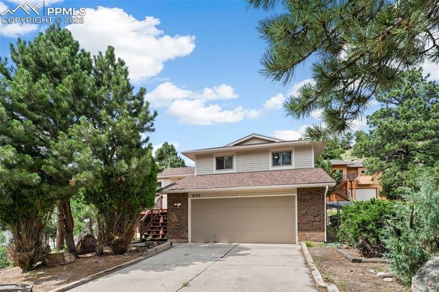 950 Pulpit Rock Court, Colorado Springs, CO 80918