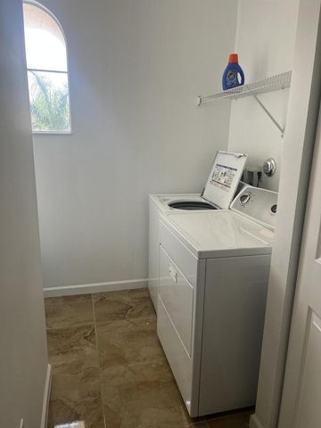 9555 Phipps Lane, Wellington, FL 33414