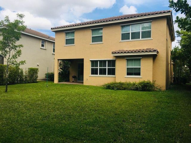 9555 Phipps Lane, Wellington, FL 33414