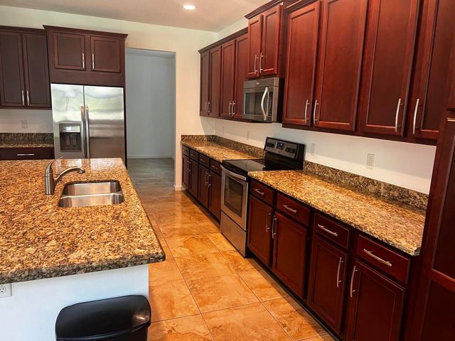 9555 Phipps Lane, Wellington, FL 33414