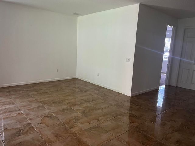 9555 Phipps Lane, Wellington, FL 33414