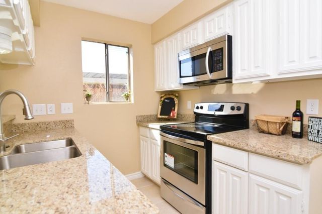 2120 Wilcrest Drive 113, Houston, TX 77042
