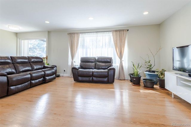 7423 E Costilla Boulevard, Centennial, CO 80112