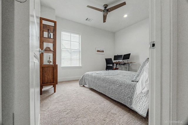 4009 University Grove Street, Houston, TX 77023