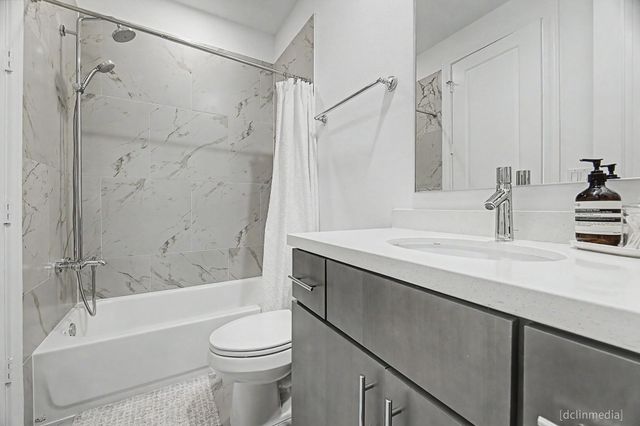 4009 University Grove Street, Houston, TX 77023