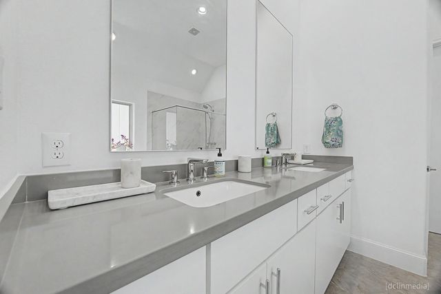 4009 University Grove Street, Houston, TX 77023