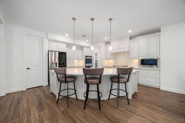 1021 Lakemont Bend Lane, Pinehurst, TX 77362