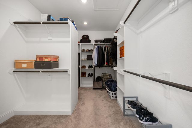 1021 Lakemont Bend Lane, Pinehurst, TX 77362