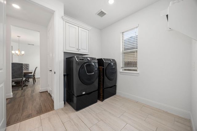 1021 Lakemont Bend Lane, Pinehurst, TX 77362