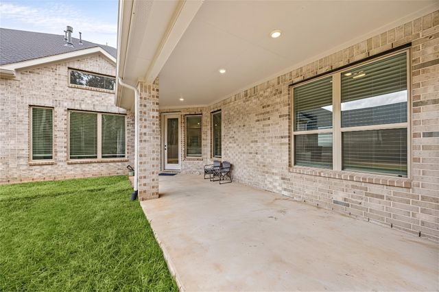 1021 Lakemont Bend Lane, Pinehurst, TX 77362