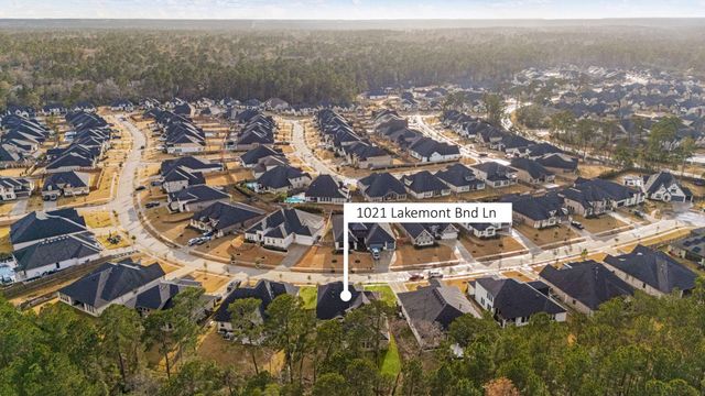 1021 Lakemont Bend Lane, Pinehurst, TX 77362