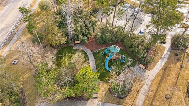 1021 Lakemont Bend Lane, Pinehurst, TX 77362