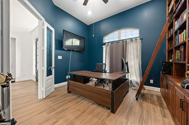 1021 Lakemont Bend Lane, Pinehurst, TX 77362