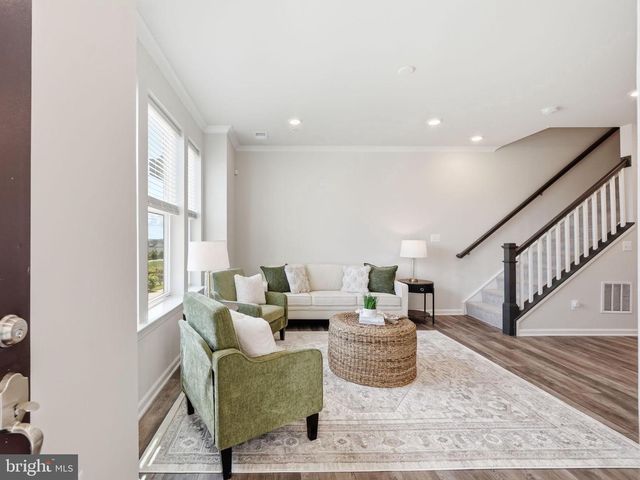 2325 STEPHANIE TESSA LN, Woodbridge, VA 22191