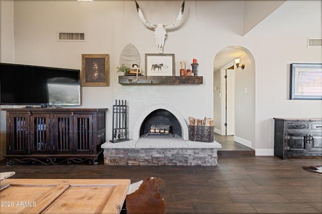 7501 E HAPPY HOLLOW Drive 5, Carefree, AZ 85377
