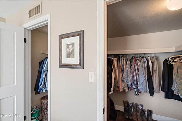 7501 E HAPPY HOLLOW Drive 5, Carefree, AZ 85377