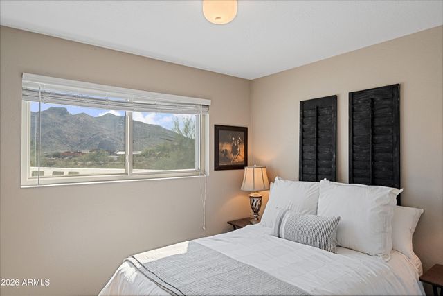 7501 E HAPPY HOLLOW Drive 5, Carefree, AZ 85377