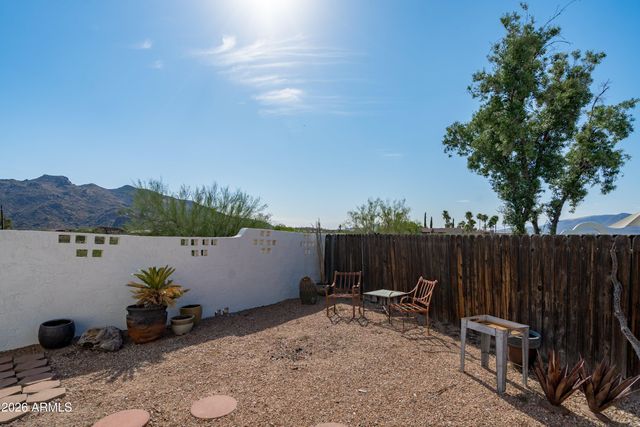 7501 E HAPPY HOLLOW Drive 5, Carefree, AZ 85377