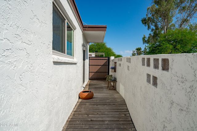 7501 E HAPPY HOLLOW Drive 5, Carefree, AZ 85377