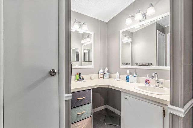 1727 HILTON HEAD BOULEVARD, Lady Lake, FL 32159