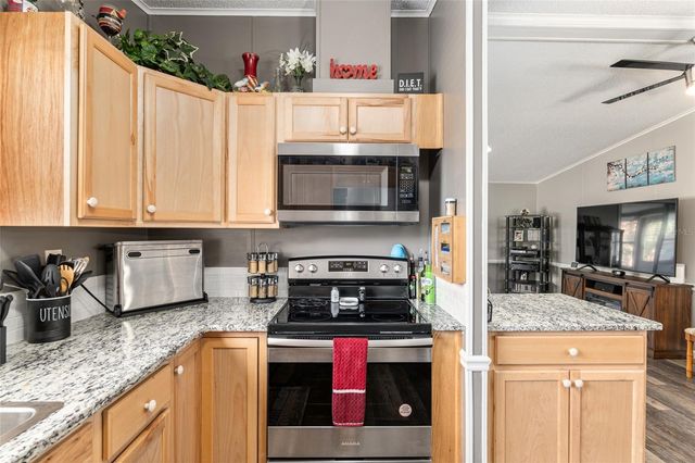 1727 HILTON HEAD BOULEVARD, Lady Lake, FL 32159