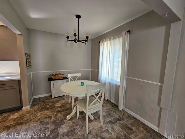 28316 Larchmont Street, St. Clair Shores, MI 48081
