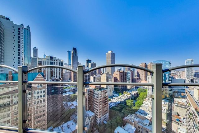 1150 N LAKE SHORE Drive 2B, Chicago, IL 60611
