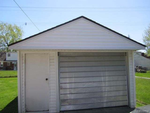 16346 Toepfer Drive, Eastpointe, MI 48021
