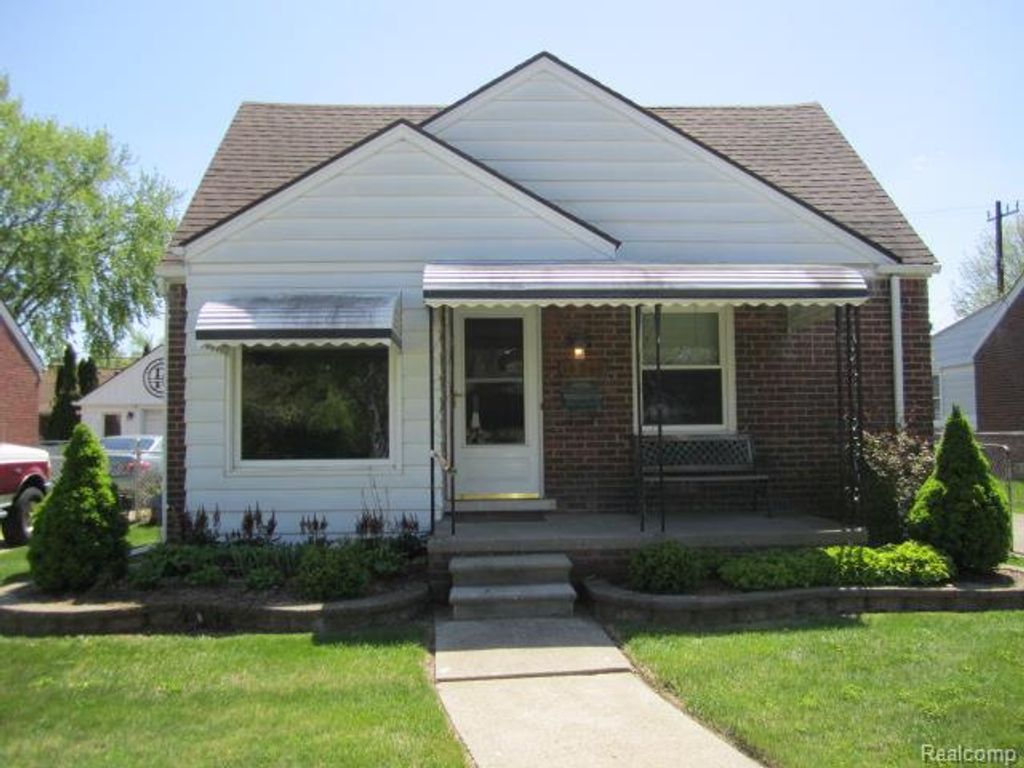 16346 Toepfer Drive, Eastpointe, MI 48021