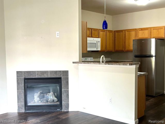 14579 Vauxhall Drive, Sterling Heights, MI 48313