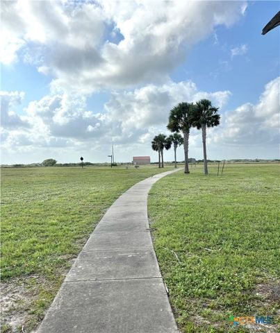 287 W Lago Loop Road, Port O'connor, TX 77982