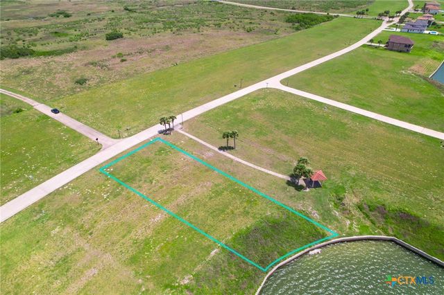287 W Lago Loop Road, Port O'connor, TX 77982