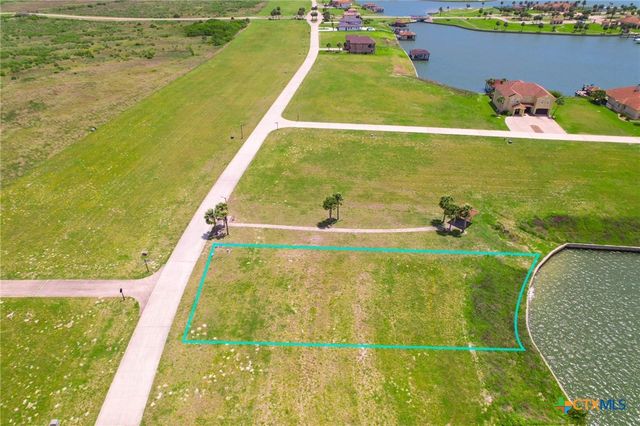 287 W Lago Loop Road, Port O'connor, TX 77982