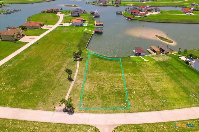 287 W Lago Loop Road, Port O'connor, TX 77982